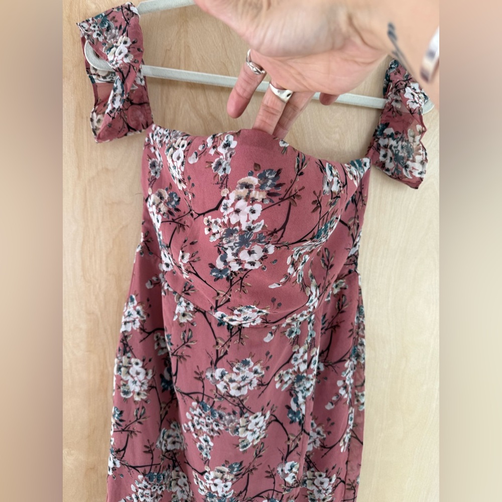 Missguided Floral Pink Dress with off the shoulder details: M - Picture 4 of 10